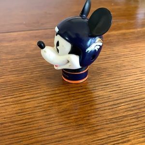Mickey Bronco antenna head